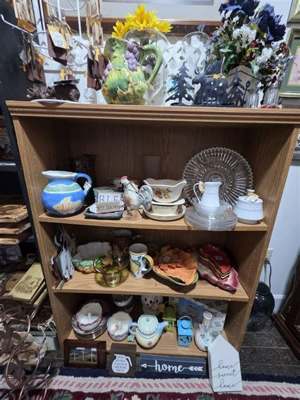 Dana's Antiques Collectibles & Interiors