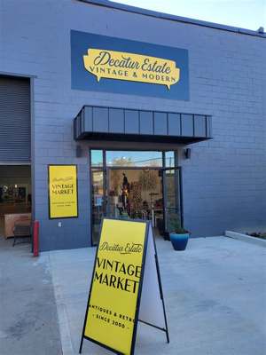 Decatur Estate Vintage Market