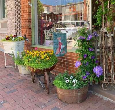 Foxxhollow Antiques