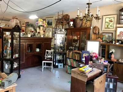 Katie J's Antiques and Cool Junk
