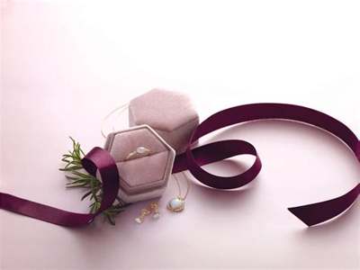 Lorenza Jewelry store and repair shop