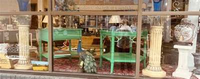 On the Square Antiques & Gifts