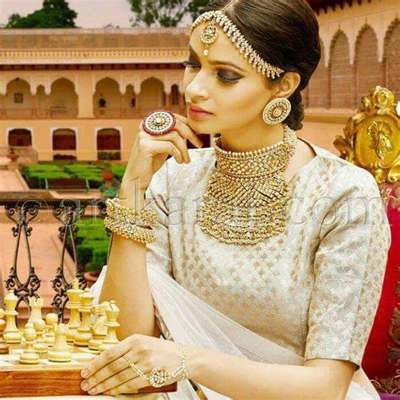 WE BUY GOLD DIAMONDS & WATCHES
